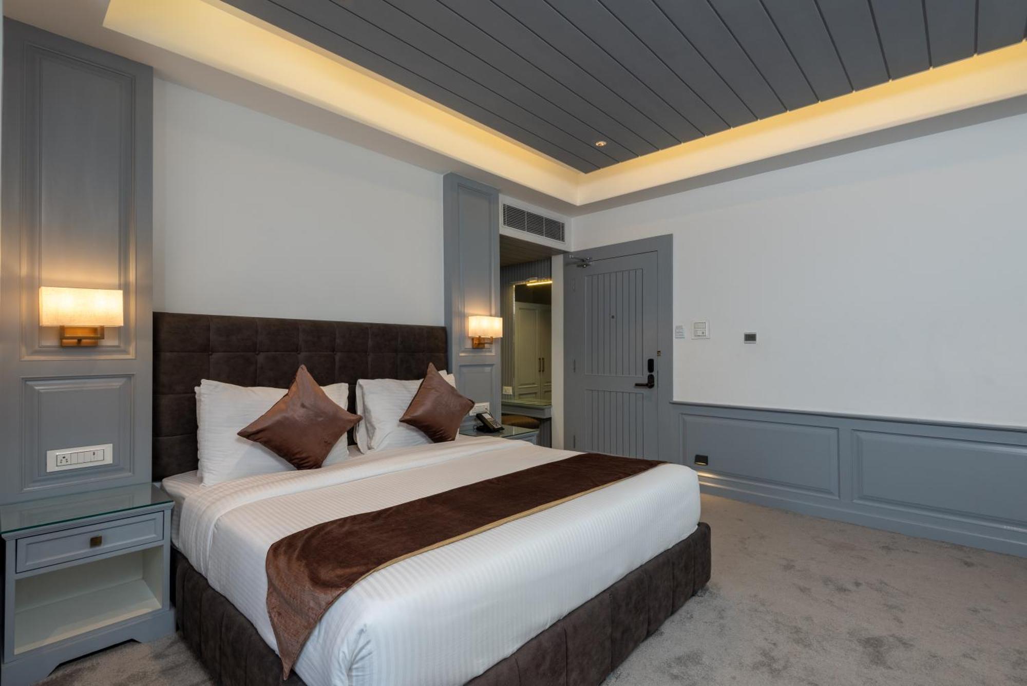 Hotel Grand Boulevard Durgjan Exterior foto