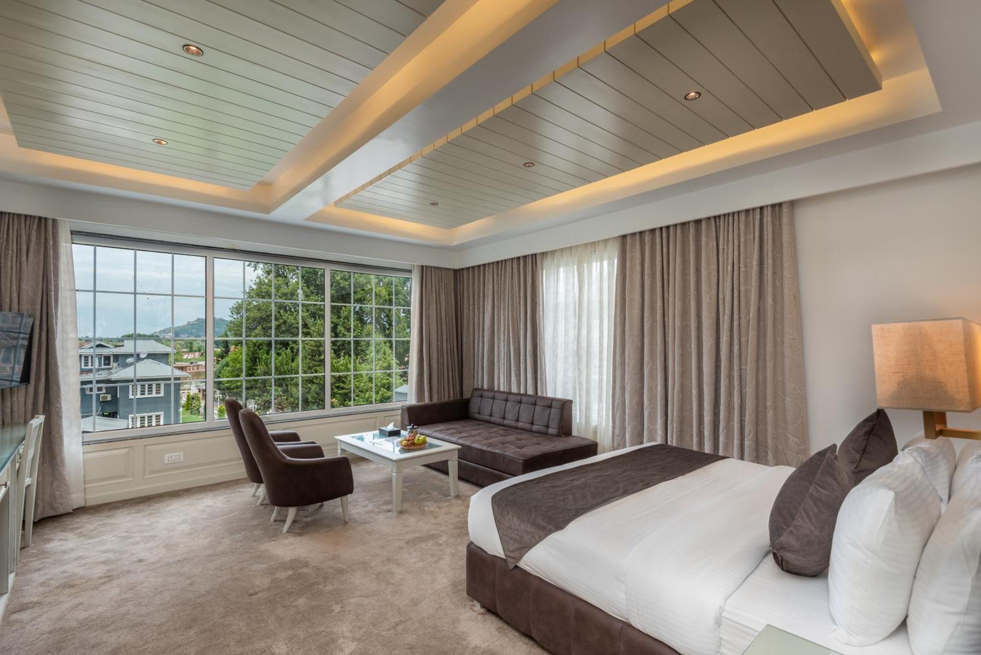 Hotel Grand Boulevard Durgjan Quarto foto